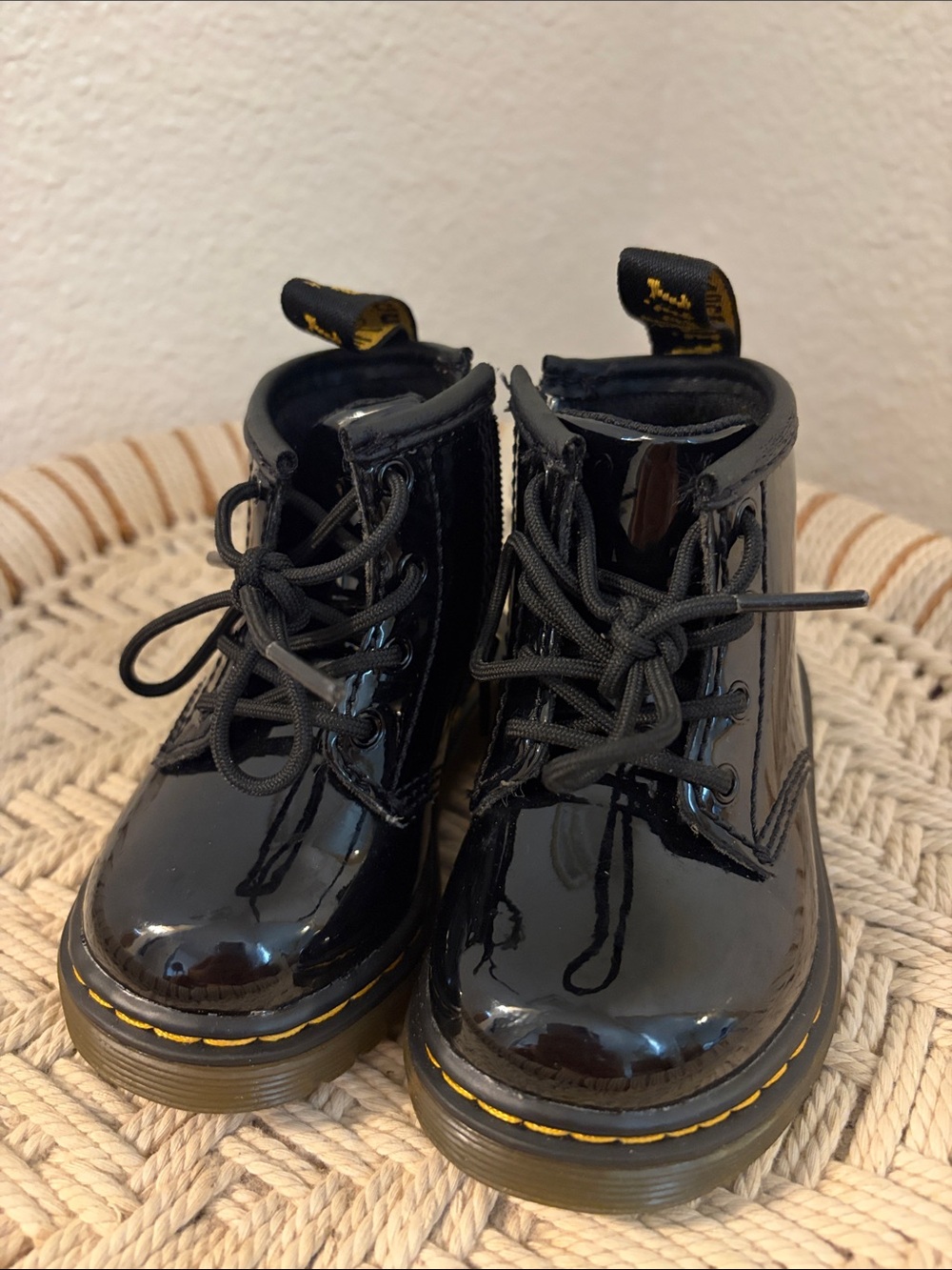 Dr. marten’s INFANT 1460 PATENT LEATHER LACE UP BOOTS